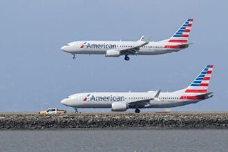 American Airlines Signs Up for Starlink Wi-Fi Service on Its Flights