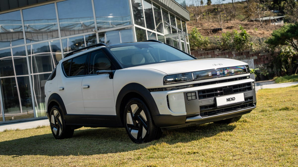 I Drove Hyundai’s Hydrogen-Fueled Nexo. It’s Perfect, Just Not for the US