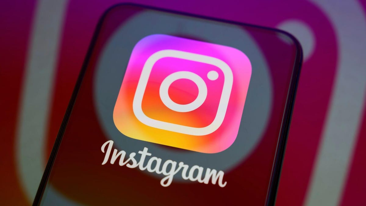 Instagram Introduces Instants, Meta’s New Private Photo Sharing App