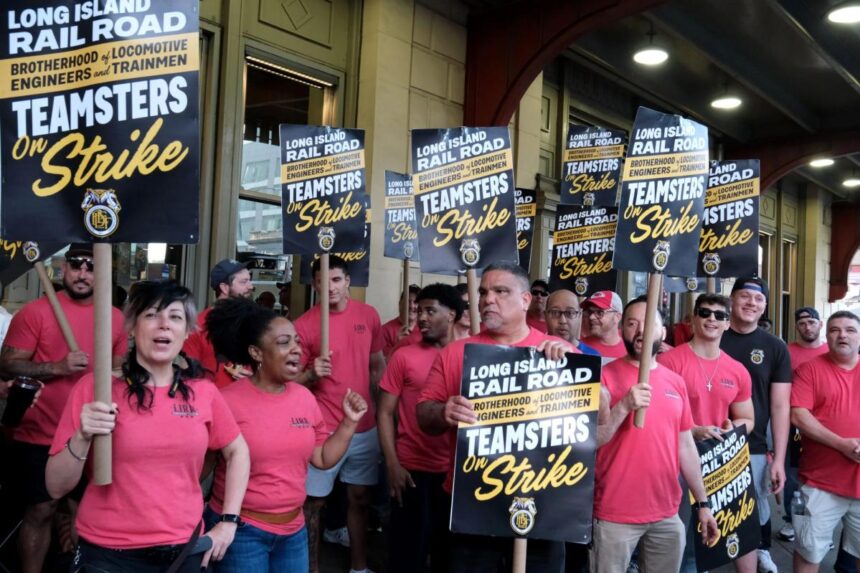 LIRR strike over after MTA, unions reach deal