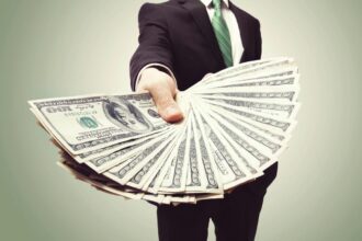 Shocking, out-of-touch habits of the ultra-wealthy, according to people who work for them: ‘Absolutely befuddled’