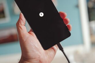 We Tested 33 New Phones to See Which Charge Fastest and Crown 2 Winners