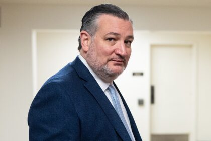 White House blasts Cruz, Pompeo for trashing Trump peace efforts as Iran appeasement