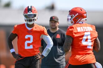 Browns coach Todd Monken keeping QB competition open amid uneven practice reps, Shedeur Sanders buzz