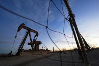 Eleven EU countries urge methane rules pause amid energy security woes