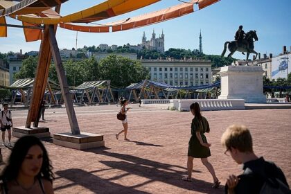 Climate experts say heatwave misinformation is fuelling online abuse