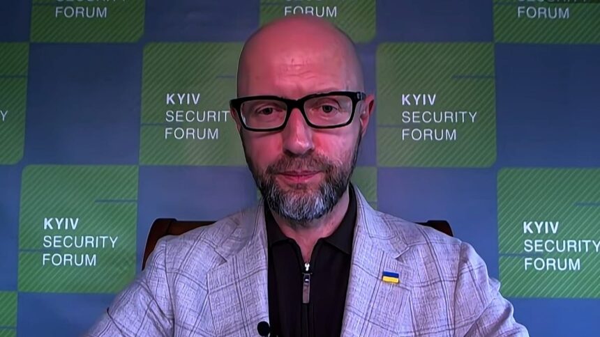 Yatsenyuk : US support could be Ukraine’s ‘trump card’ against Russia