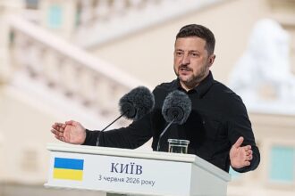 Zelenskyy proposes meeting to discuss end of war in letter to Putin