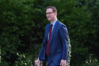 Senior UK minister rules out leadership challenge