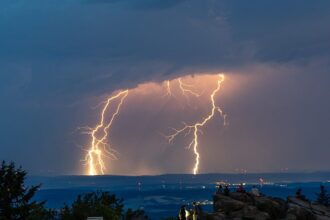 Lightning strikes injure 10 in southern Germany
