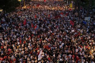Thousands protest demanding Albania’s PM Rama resigns
