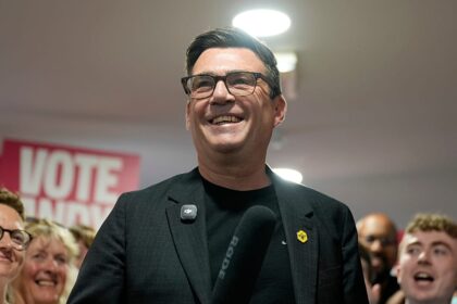 Voters head to the polls in key UK by-election
