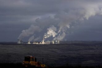 Twelve EU countries seek extra funds to cope with energy transition