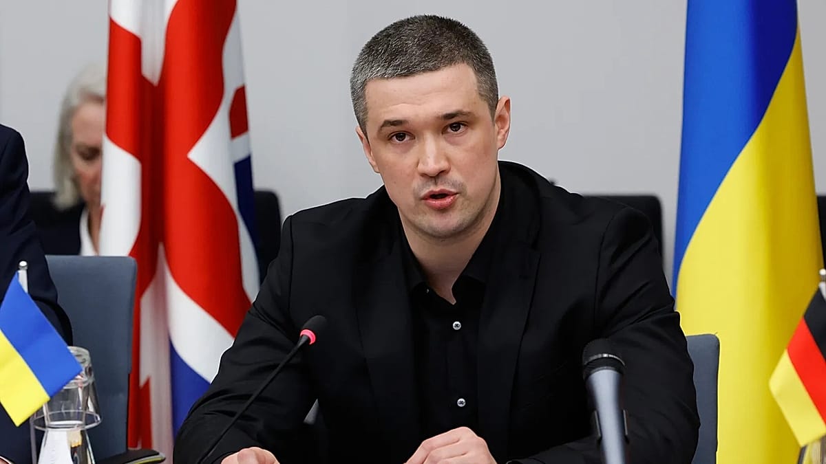 Crimea will turn into an island, Ukraine’s defence minister says