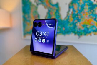 Motorola Razr Ultra 2026 Review: A Great Flip Phone But It Costs Too Much