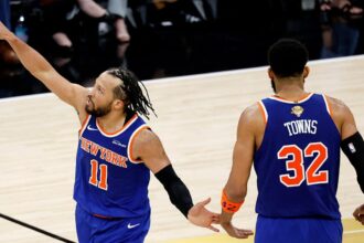 Knicks survive to take 2-0 NBA Finals lead after Jalen Brunson’s clutch shot sinks Spurs