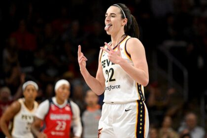 Caitlin Clark buries clutch 31-foot jumper with time running out to give Indiana Fever 78-76 win