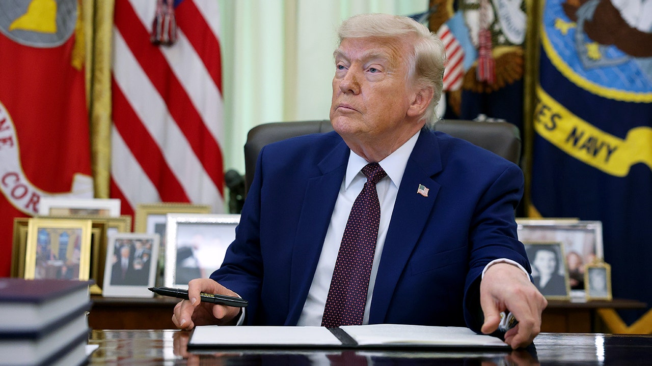 Clinton judge indefinitely blocks Trump’s .776B anti-weaponization fund
