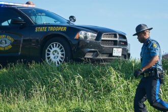 11 skydivers, one pilot killed in Missouri plane crash near airport