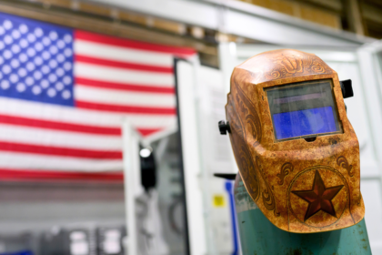 Trump bet tariffs would bring back American factory jobs. New report says it didn’t work