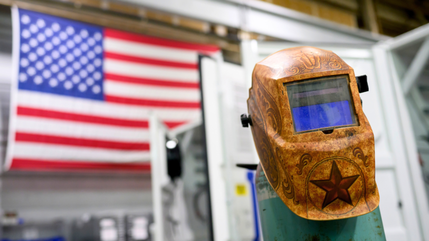 Trump bet tariffs would bring back American factory jobs. New report says it didn’t work