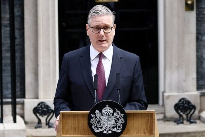 Keir Starmer resigns as British prime minister and more top headlines