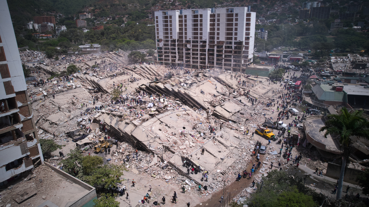 Venezuelan earthquake death toll hits at least 920 as US rescuers race against critical survival window