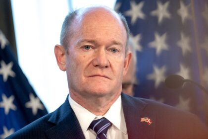 Top Democrat lawmaker suffers minor injuries in Delaware car crash