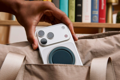 Flat PopSockets Are Here (and I Like It Better Than OhSnap’s Flat Grip)