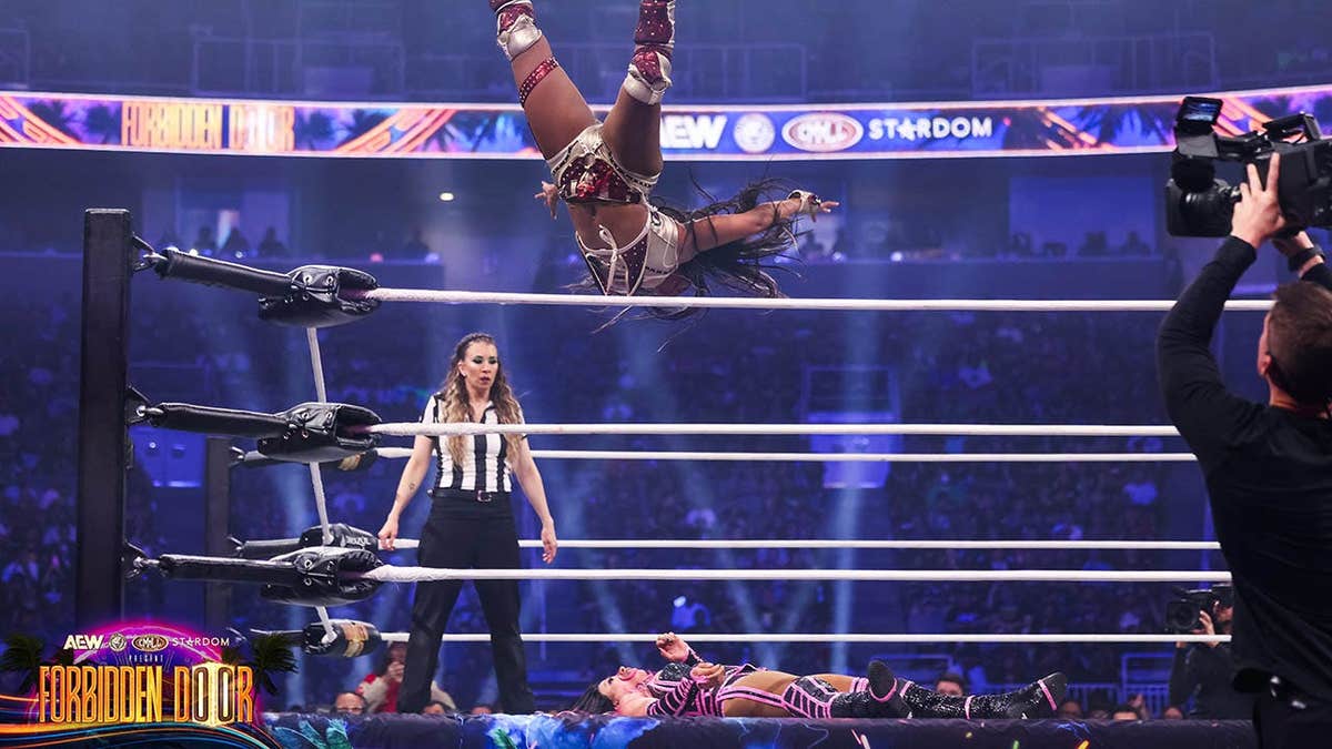 Maya World in the ring