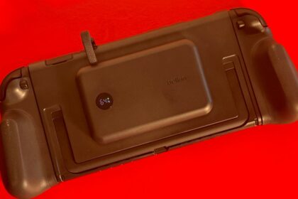 Belkin’s Pricey New Battery Grip Makes My Switch 2 Feel Like a Steam Deck