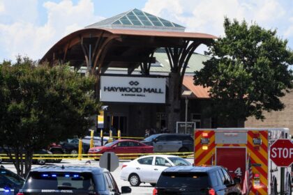 Multiple injured after gunfire rings out in South Carolina mall as authorities help with evacuations