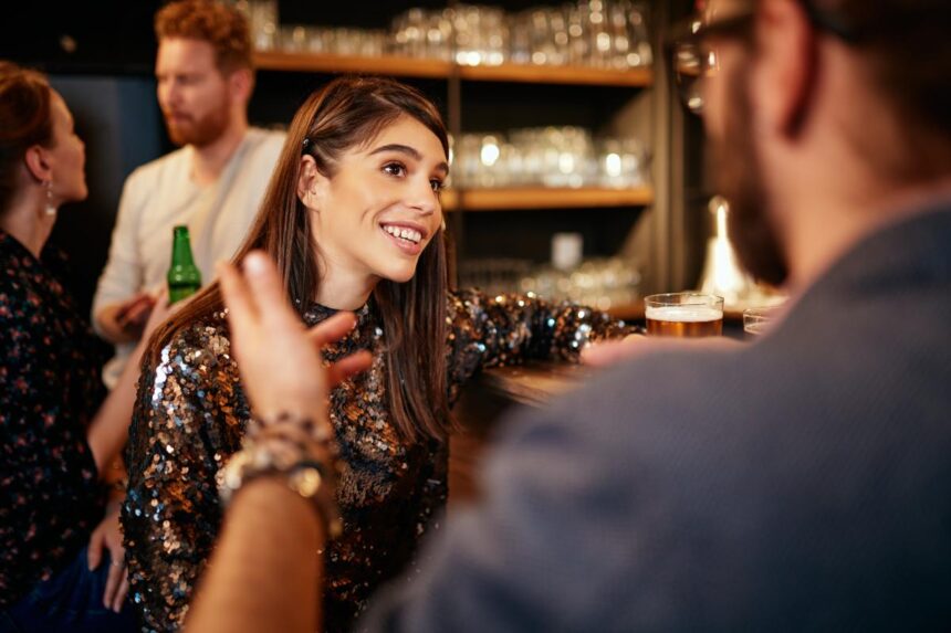 Desperate singles beg ‘cute men’ to approach them at bars: ‘Can y’all please start going out?’