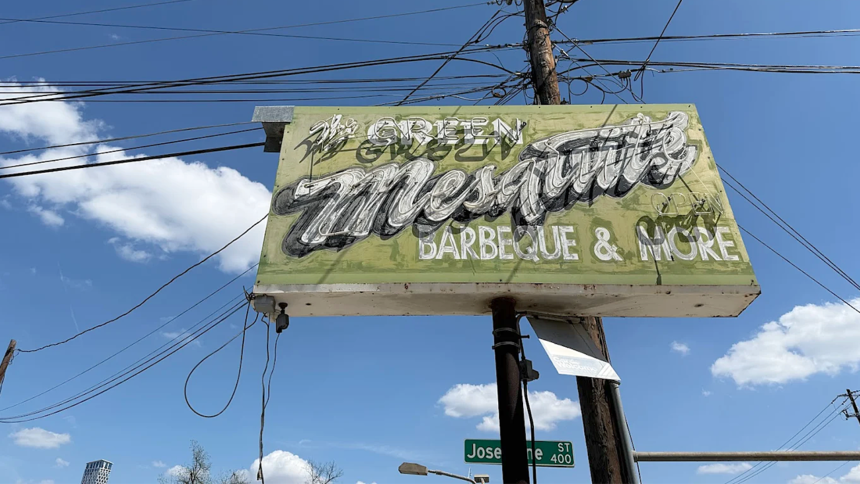 Lawsuit filed after tree dubbed ‘Widow Maker’ fatally crushes man at Texas BBQ restaurant