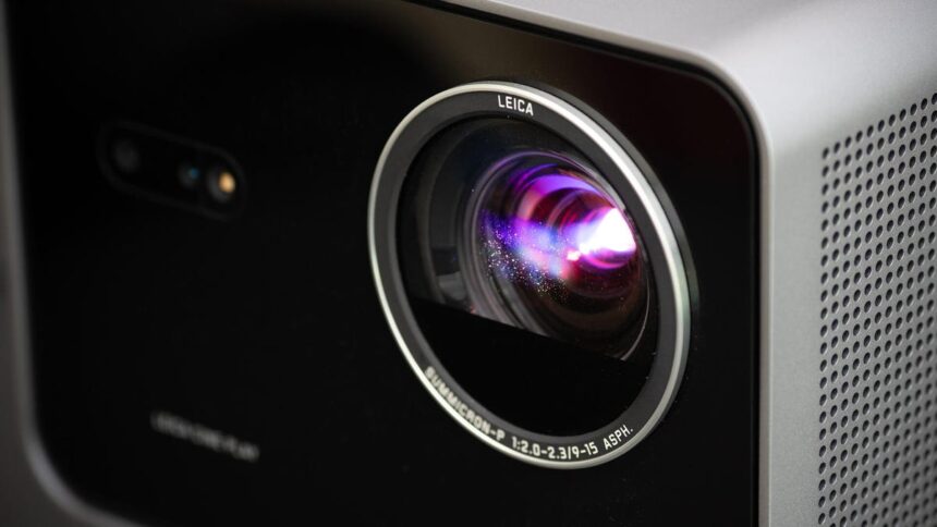 Leica Cine Play 1 Review: An OK Projector With a Leica Badge and Price