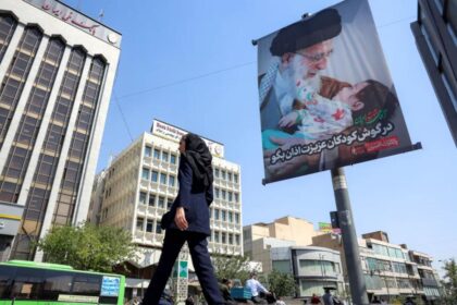Tehran hasn’t received US’ promised B in frozen assets, Qatar confirms ahead of US-Iran technical talks