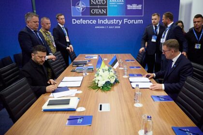 Estonia and Ukraine sign drone pact to deepen defence industry ties 