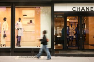 Italian police conduct raids on luxury brands in labour abuse probe