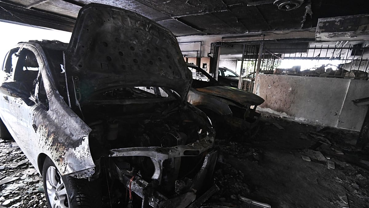 Attackers target homes of Greek ruling party figures, killing one