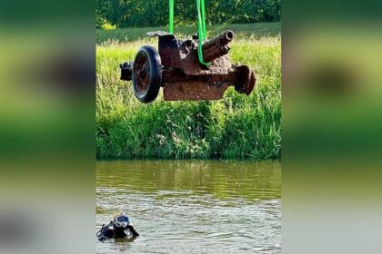 Second World War gun recovered from river in Germany