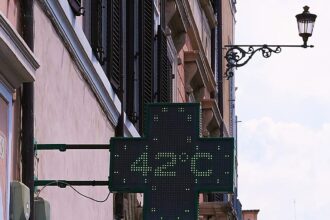 EU pivots from climate mitigation to adaptation in bid to beat heat