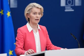 Von der Leyen convinced by case for age restrictions on social media