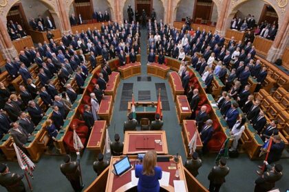 Hungary MPs set to tweak constitution to oust Orbán-allied president