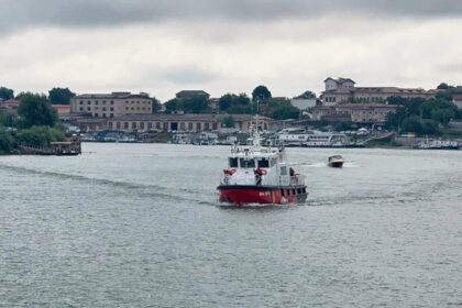 Three wounded in strike on Ukraine-bound LPG tanker off Romanian coast