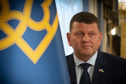 Ukraine’s former commander-in-chief to run for president, reports say
