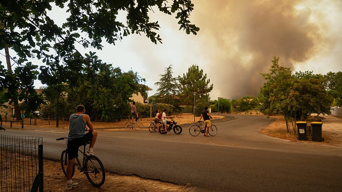 More than 220,000 now evacuated in southwestern France amid wildfires