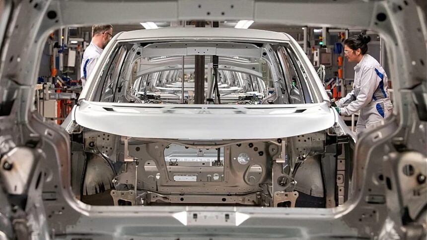 EU car industry clashes over strategy to fight Chinese competitors
