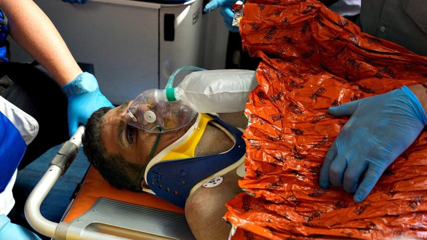 Security guard survives eight days beneath collapsed shopping center after Venezuela earthquakes