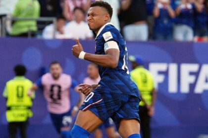 Kylian Mbappé’s seventh goal of the World Cup lifts France past Paraguay in physical Round of 16 match