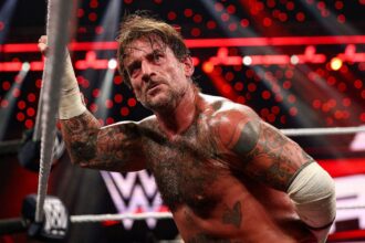 CM Punk wins Undisputed WWE Championship in WWE return